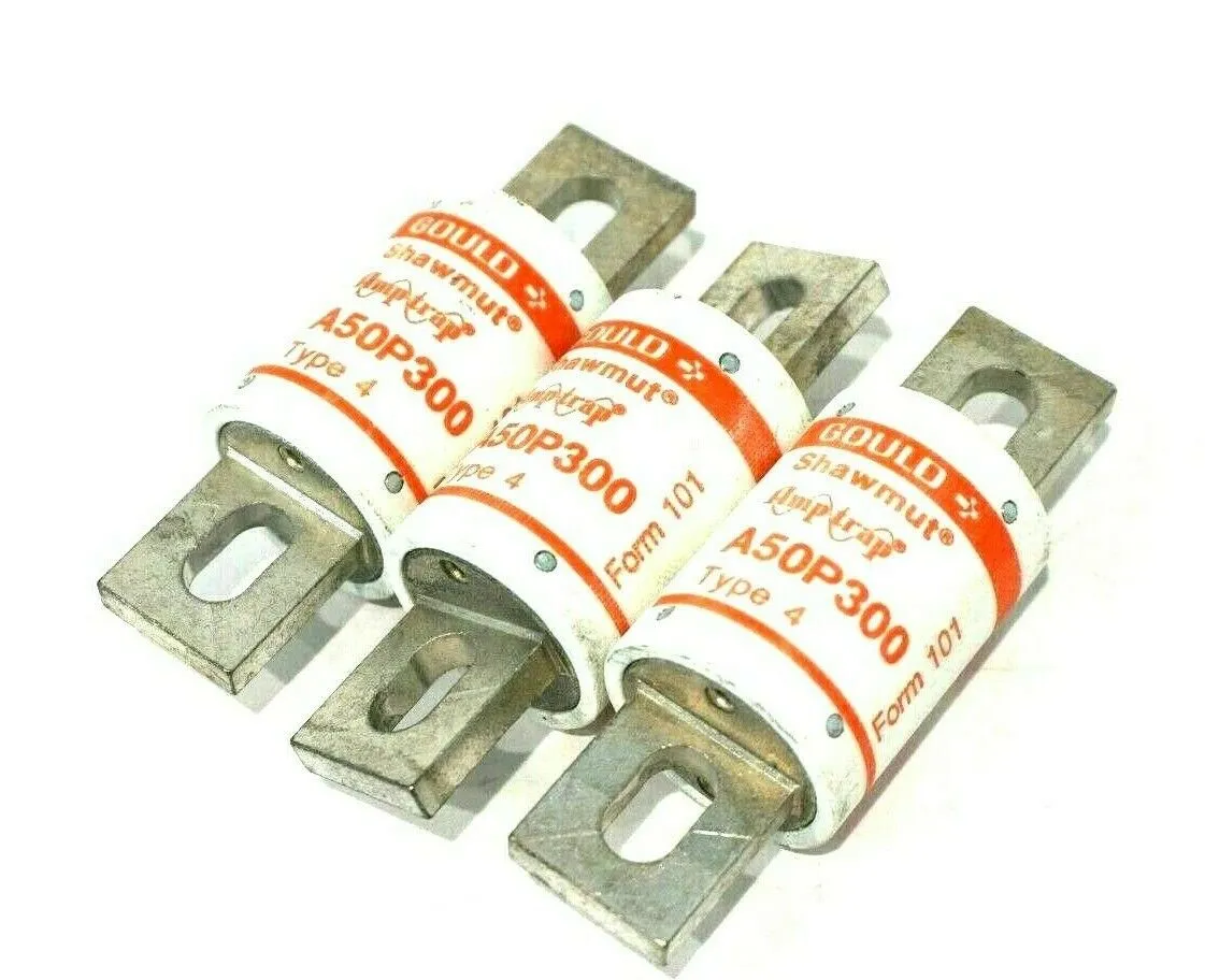 3 NEW FERRAZ SHAWMUT A50P300 FUSES