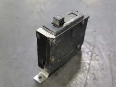 NEW CUTLER-HAMMER BA120
