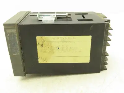 Honeywell DC330B-C0-000-20-000000-0 UDC3000 Versa-Pro Temperature Controller