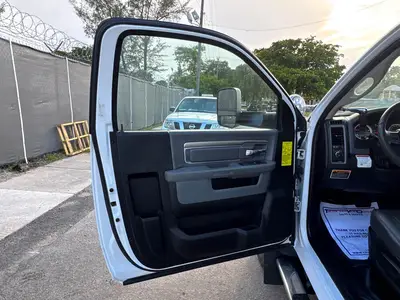 Used 2018 RAM 5500 Bucket (boom) trucks Florida US | Truck and Van Outlet #1509185