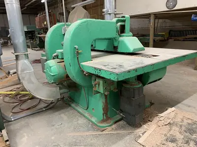 USED EKSTROM-CARLSON "E" STRAIGHT-LINE RIPSAW