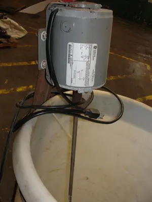 SPC7075  Tank 50 gallon vertical tank, Polypropylene, .25 hp agitator, flat