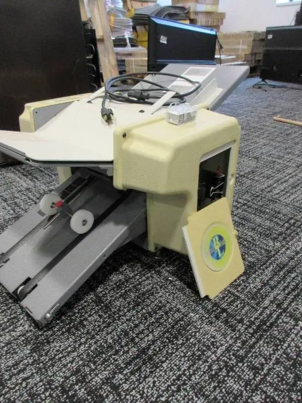 BL INFINITY SOLUTIONS PRESSURE FOLDER AND SEALER