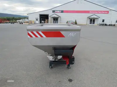 New | in-Stock 2026 BMC SYNTRA 1000 Dry Spreaders Pennsylvania US | Zimmerman Farm Service #1410170