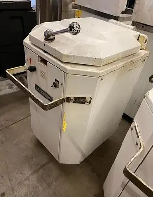 USED LUCKS D24
