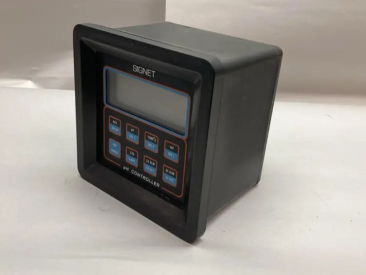 Used SIGNET MK710-3 pH Meter Ohio US | Surplus Asset Holdings #1403106