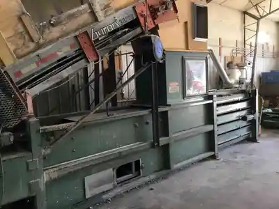 USED 1900 MAREN BALER