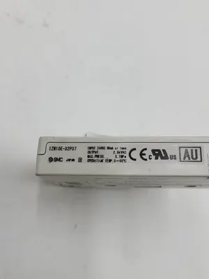 Used SMC SMC IONIZER IZN10E-02O07 WITH MOUNTING BRACKET Misc Fasteners | ND Industrial Surplus #1216593