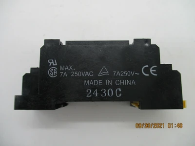 NEW Omron PYF08A-E