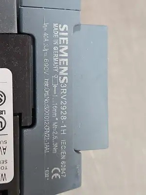 Siemens 3RV2011-1EA10 3-Pole Circuit Breaker Loc4C25