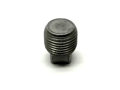 Pipe Plug Fitting 3/8" LOT OF 4 - Used