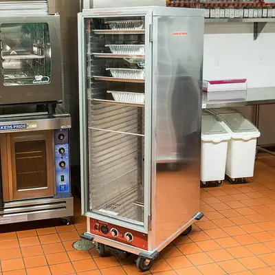 Full sized insulated heated holding proofer cabinet
