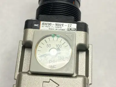 Used SMC Pneumatic Filter Regulator 1/4" NPT Air Pressure Regulators Michigan US | Maverick Industrial Sales #1389648