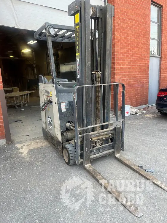 Used CROWN RC3000 ELECTRIC FORKLIFT Reach Trucks Ontario CA | Taurus Craco Machinery Inc #879337