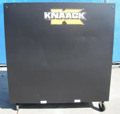 USED KNAACK 100