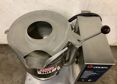 152-0329 Groen TDB-20 20 Quart Electric Tilting Kettle