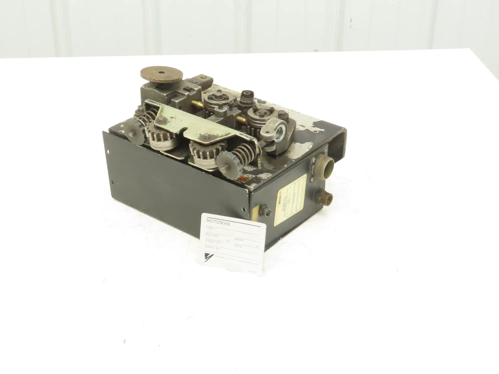 Motoman 130967-2 Robotic Welding Wire Feeder Removed From Yaskawa YR-K10-C0000