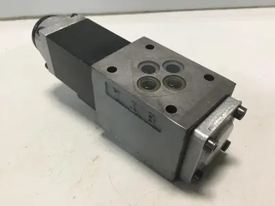 USED REXROTH 4WE6D51AG24NZ4V
