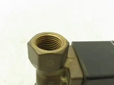 Burkert 262 Pneumatically Operated Valve 2 Position 2 port 0-87psi G 1/2