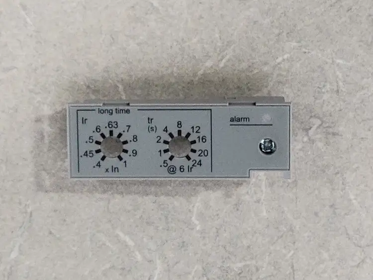 Used SCHNEIDER ELECTRIC S48818 Switchgears British Columbia CA | Lenmark #239696