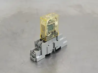 USED IDEC RH1B-UDC24V