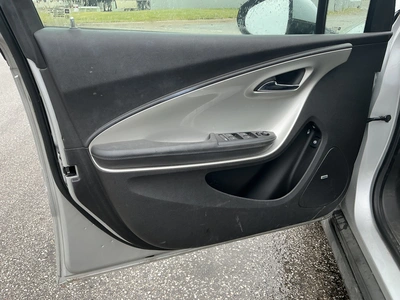 USED 2012 CHEVROLET VOLT