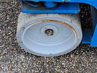 USED 2018 Genie GS-3246