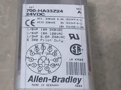 USED ALLEN-BRADLEY 700-HA33Z24