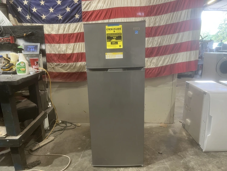 Used FRIGIDAIRE 7.5 CUBIC FEET Refrigerators Michigan US | Miedema Asset Management Group #1334895