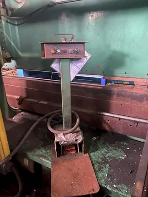 USED 1992 ACCURPRESS 7500