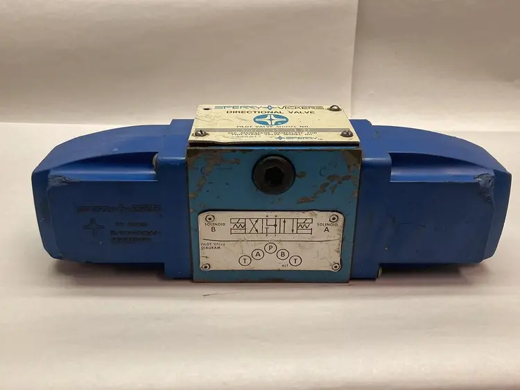 Used VICKERS DG4S4-016C-W-B-50 Pump & Valve Parts Ohio US | Surplus Asset Holdings #1242154