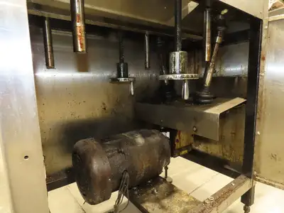 Stainless Bottle Capping Torque Machine Bottle Conveyor
