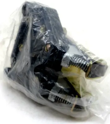 NEW JOSLYN CLARK A102-41255A 2 POLE CONTACT BASE A10241255A