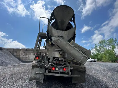 Used 2000 MACK RB688S Concrete Mixer Trucks Pennsylvania US | Proxy Equipment #1378234