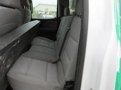 Used 2018 CHEVROLET SILVERADO 2500 Pickup Trucks Manitoba CA | Conquest Truck & Auto Sales #1421350