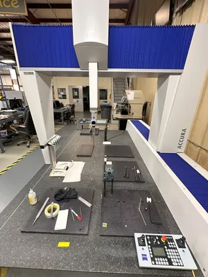 2011 ZEISS Accura Mass 12/24/10 Coordinate Measuring Machines | Machnet (2)