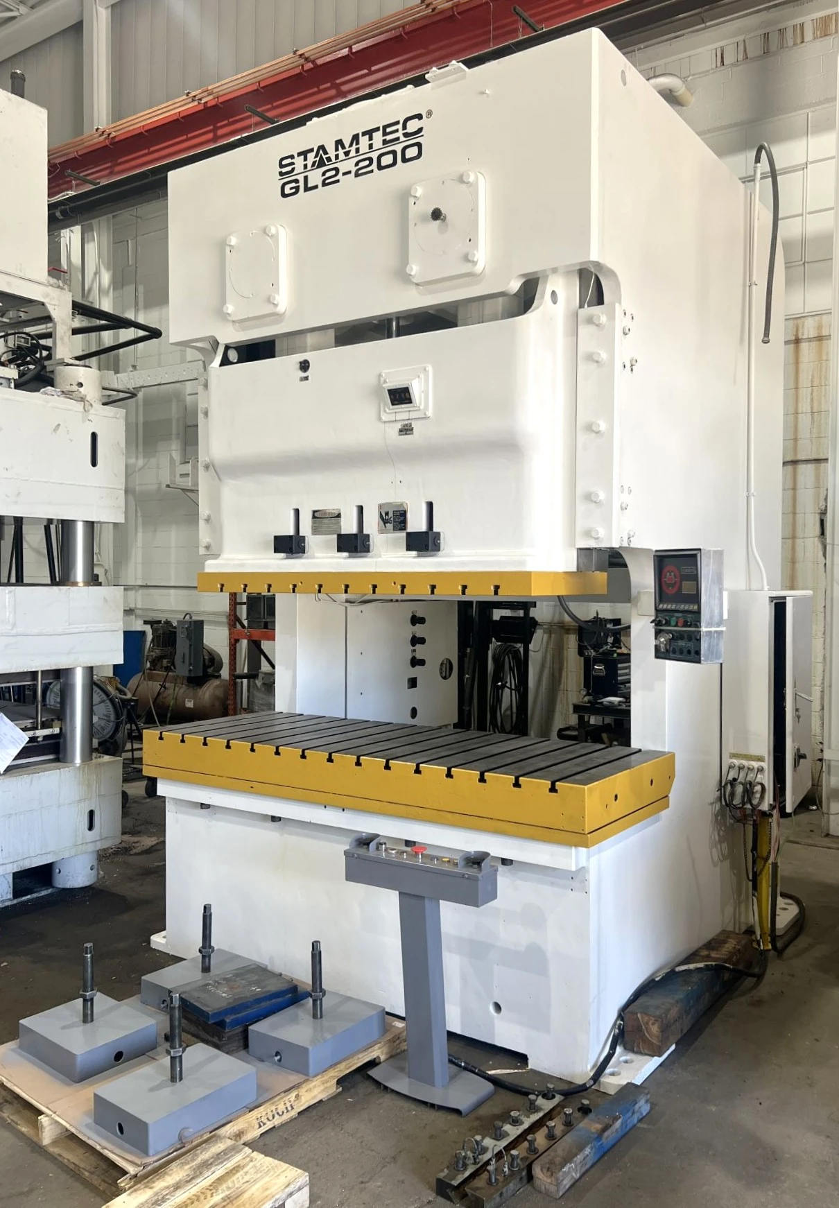USED 2003 STAMTEC STAMTEC GL2-200 PRESS