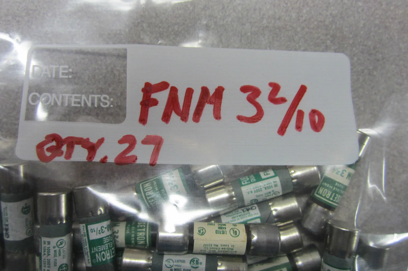 27 NEW LIMITRON FNM-3-2/10 FUSES FNM32/10