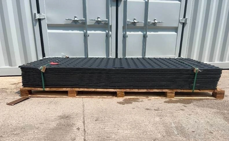 SDLANCH IRGPM Diamond Plated/Smooth Ground Protection Mat 4X8 (IRGPM-4x8x05)