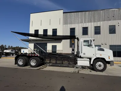 Used 2017 WESTERN STAR 4700 STELLAR Hooklifts & Roll-Offs Minnesota US | Carco Truck & Equipment #1513974