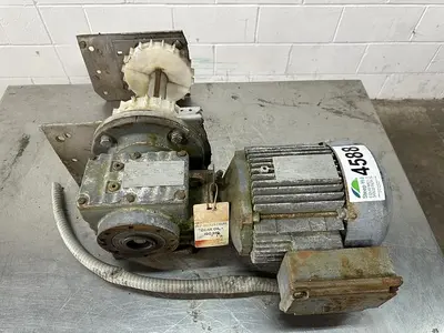 USED SEW-EURODRIVE SAF57DT90S4
