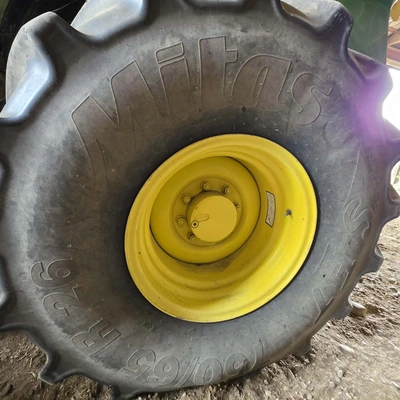JOHN DEERE 8800 chopper | Iron Listing (25)