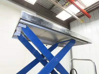 Vestil 800lb Air Hydraulic Mobile Scissor Lift Cart 49" Height 20x35" SS Top