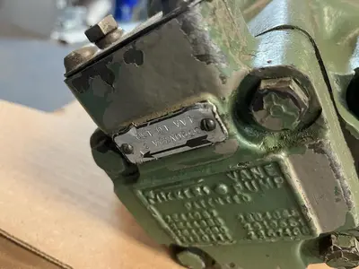 Used VICKERS 3520V38A-5-1AA-10-132 Pumps | Surplus Asset Holdings #1206214