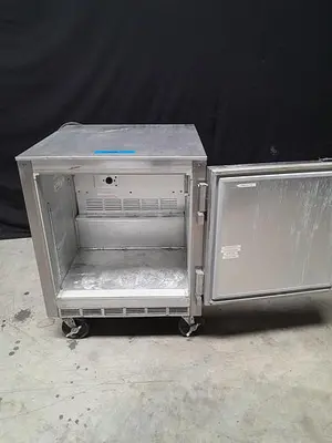 USED BEVERAGE AIR UNDERCOUNTER COOLER