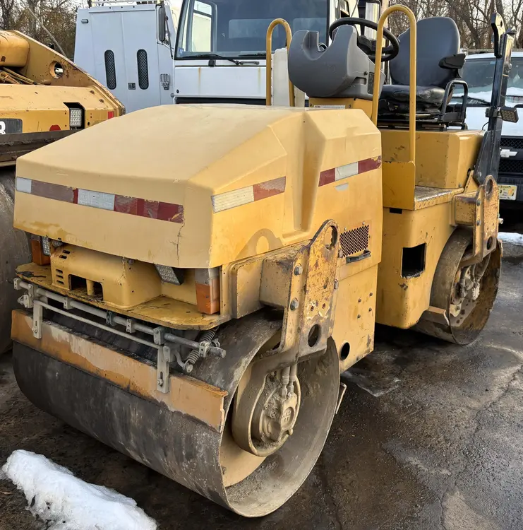 Used 2013 CATERPILLAR CB24XT Tandem Rollers New Jersey US | Proxy Equipment #1385329