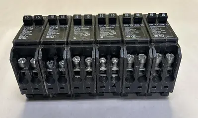 Used CUTLER-HAMMER BD1515 Circuit Breakers | Surplus Asset Holdings #1189190