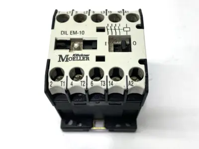 USED MOELLER MINIATURE CONTACTOR 3-POLE 051787