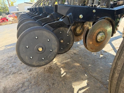 2025 Great Plains 1006NT No Till Seed Drills | County Equipment Company LLC (12)