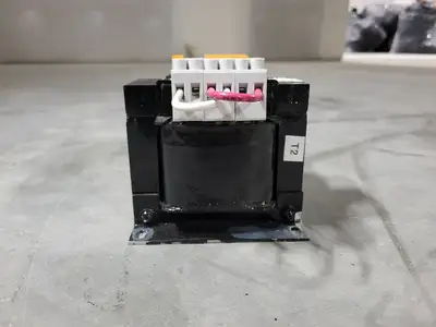Used SIGNAL TRANSFORMER MPI-300-28 Transformers British Columbia CA | Lenmark #1426921